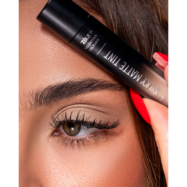Тіні для повік Silky Matte Tint ZOLA x Valentina - 01 Soft Beige Тіні для повік Silky Matte Tint ZOLA x Valentina - 01 Soft Beige